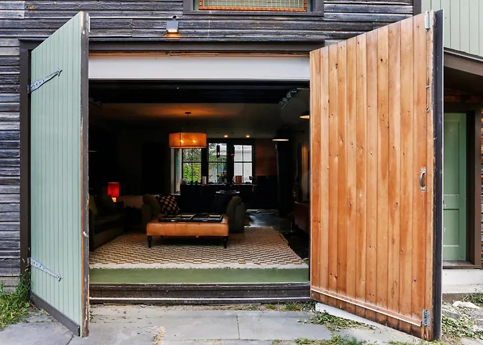 Hotel with view: Kingston Carriage House