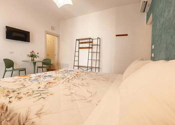 Pasitea Rooms