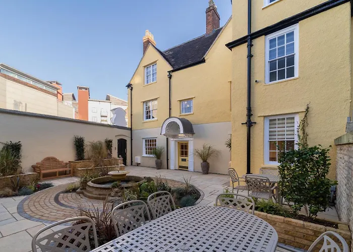 Greyfriars Hideaway