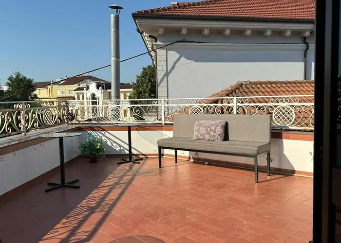 Symphony Hostel Shkoder