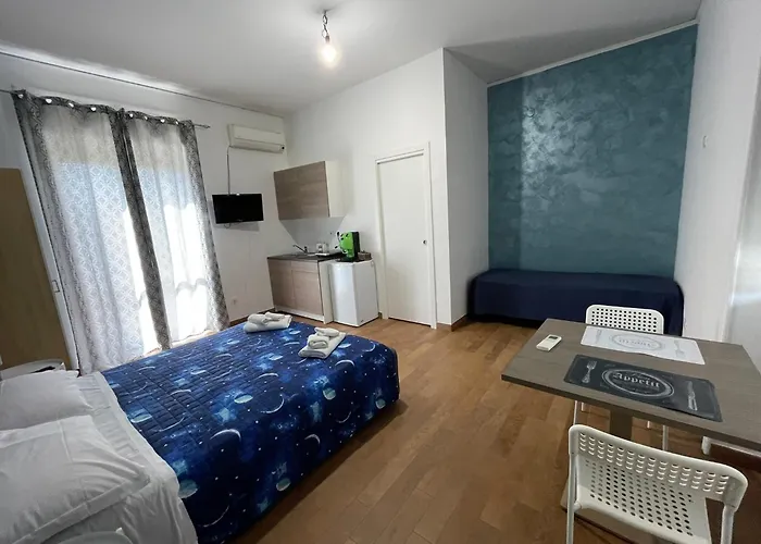 Mezzaluna Guest House