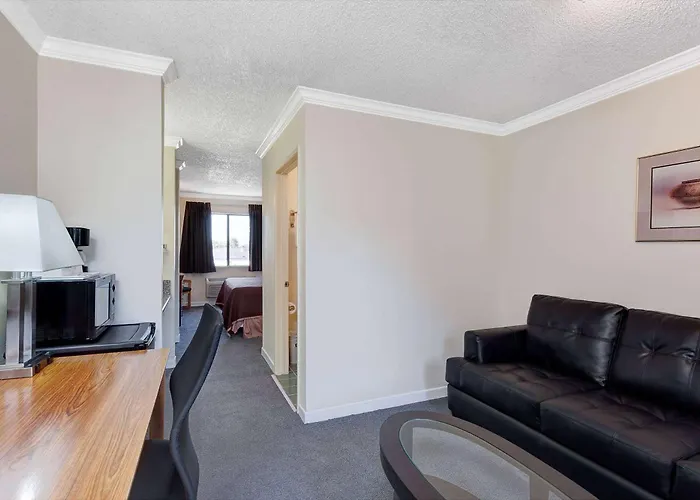 Motel: Travelodge By Wyndham Pasadena Central
