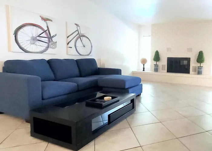 Quiet House With Pool Heater, Patio, Bbq, Citrus