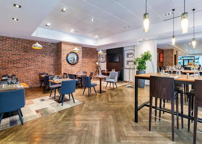 Hotel with view: Novotel Grenoble Centre