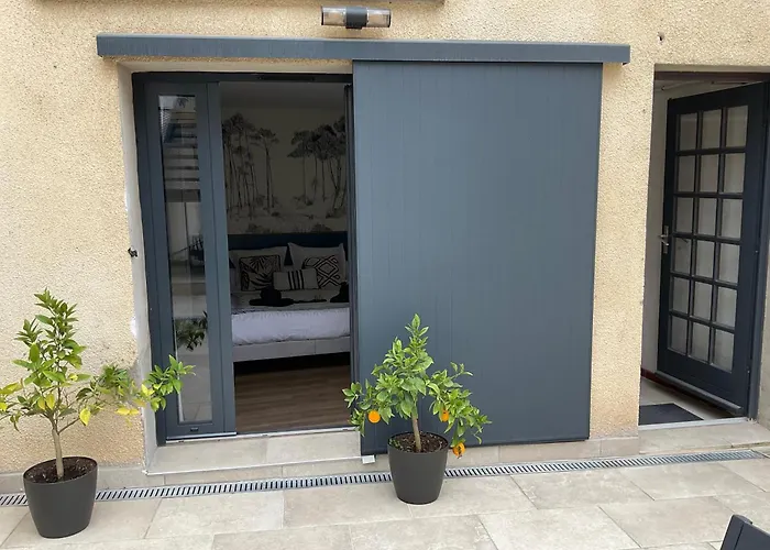 Studio pour 2 avec terrasse au pied de la Cité : ma pierre à l’édifice