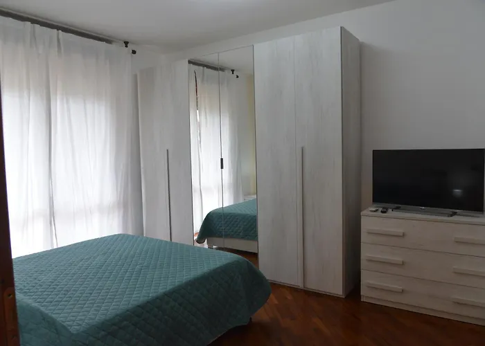 Luciana Apt - 3 Min Train To Fco Airport & Fiera
