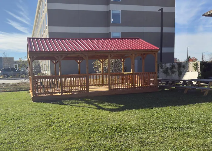 Super 8 By Wyndham Kokomo
