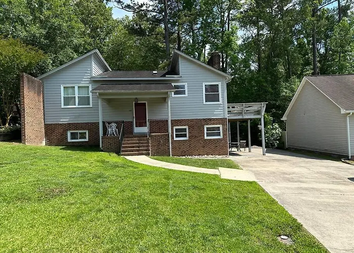 Quiet, Golf Lake Community Cozy 2Bdr 1 Bth Getaway