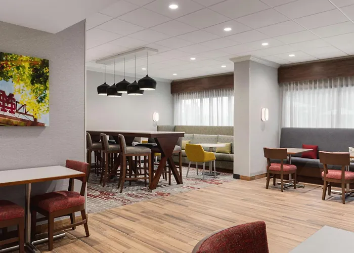 Family Friendly Hotels Hampton Inn Starkville Mississippi State University