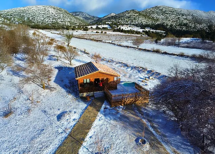 Aldea Los Odres - Cabañas de Madera de 1ª recién Reformadas con Piscina y BBQ Privada
