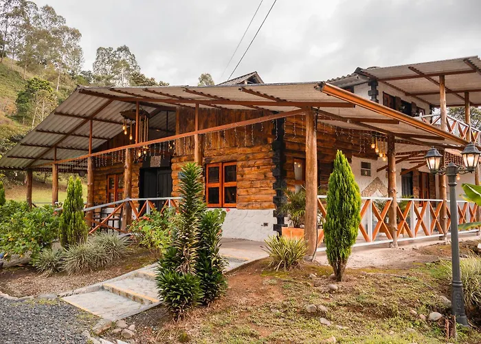  Riverside La Masía Ecohotel