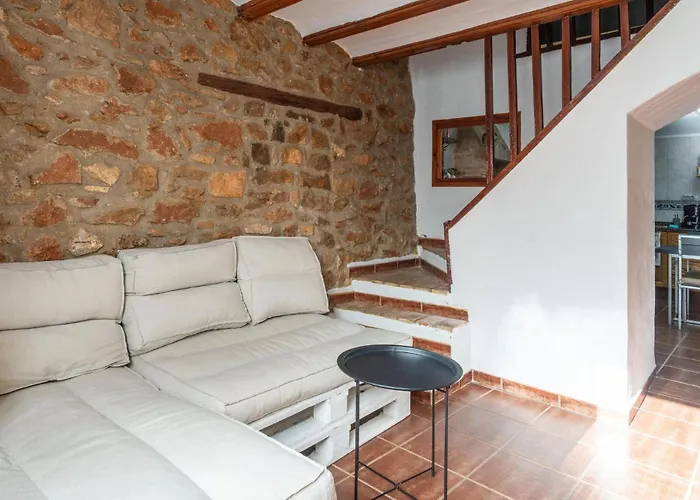 3 Bedroom Stunning Home In Cabanes