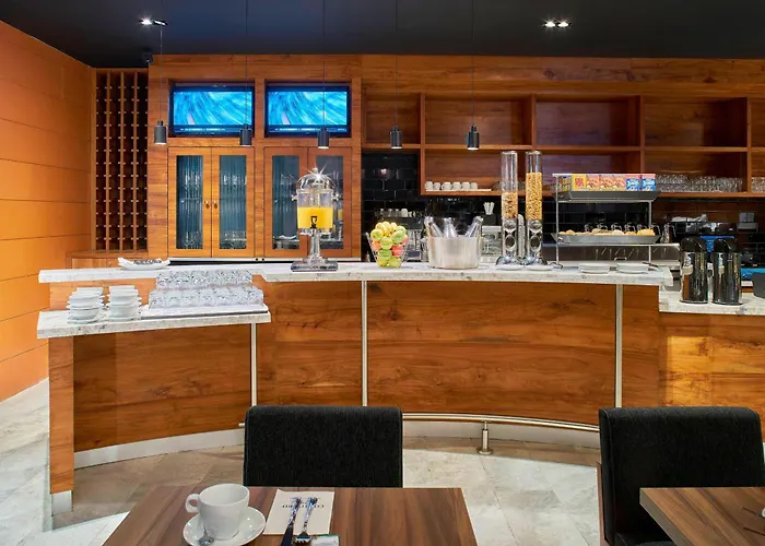 Courtyard By Marriott Mexico City Toreo