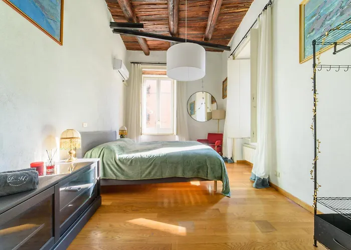 Evaref House