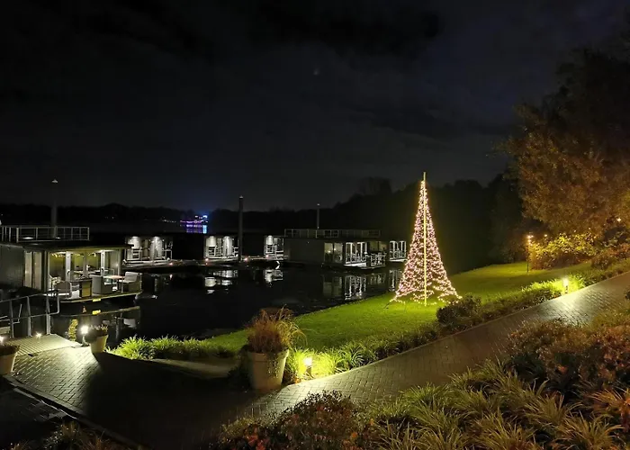Houseboat Marina Mookerplas 4-6 Persons