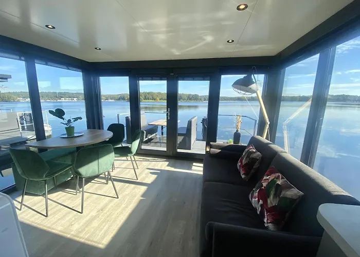 Houseboat Marina Mookerplas 4-6 Persons