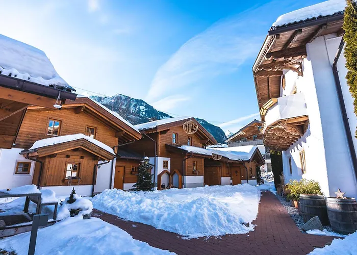 Hotel Am Strand Dorfchalets & s - In Kaprun Centre Including Free Entry Tauern Spa And Summer Card