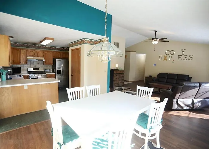 Neighborhood Ranch With Parks, 3 Miles To Purdue