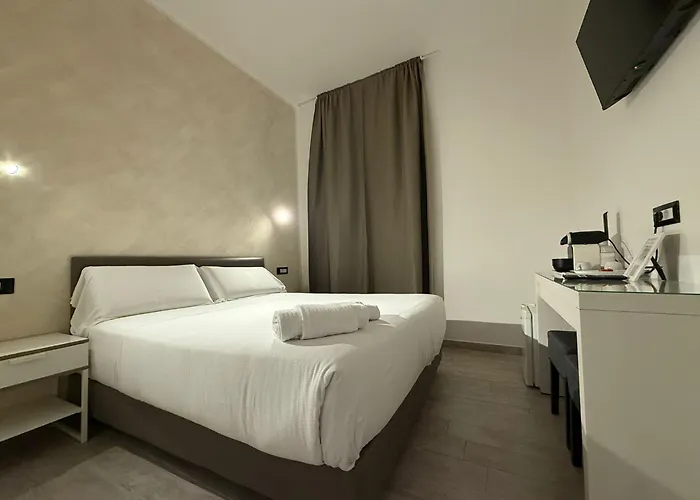  Relais Merulana Guest House