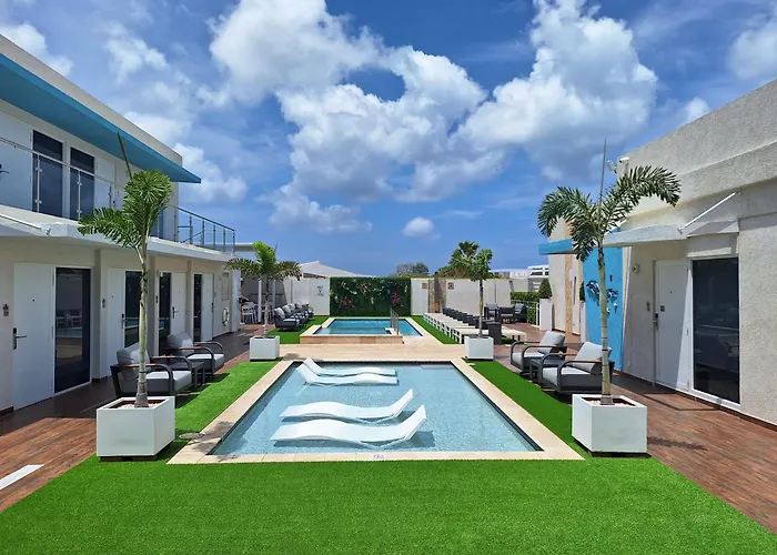 Aruba Boutique & Art - Adults Only