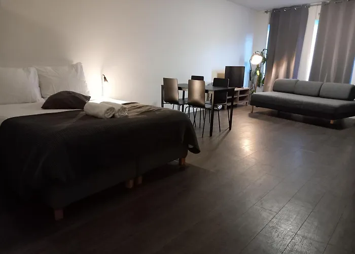 Charming Retreat Apartment City 20Alpha
