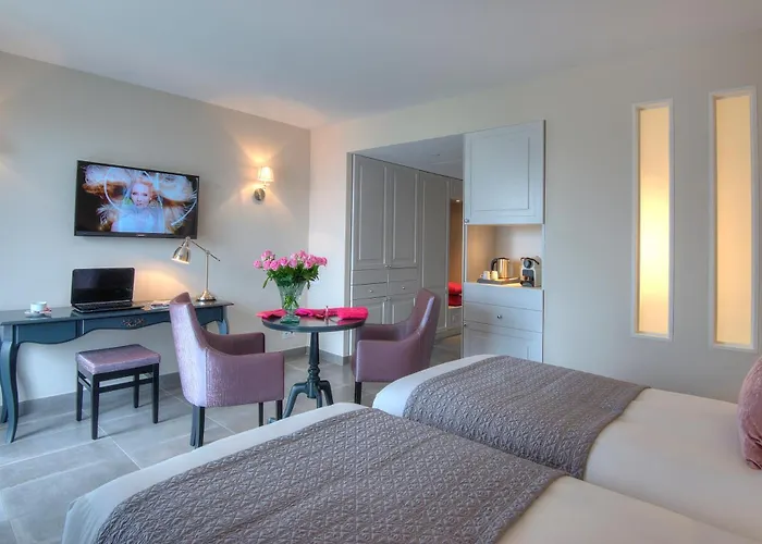 Hotel de golf: La Bastide De L'Oliveraie