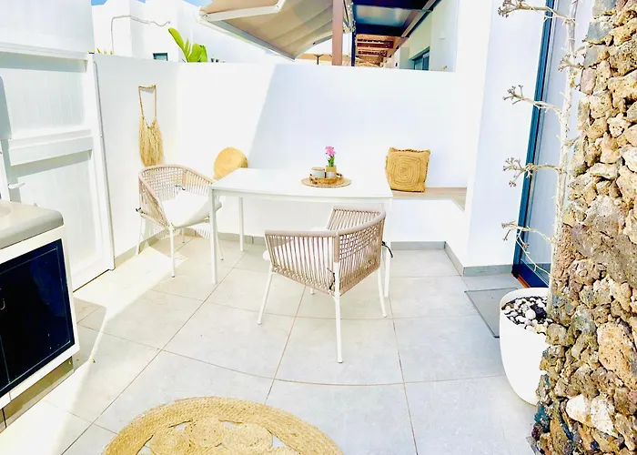 El Palmeral - Exlusive With Private, Heated Pool In