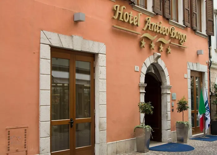 Albergo centrale: Hotel Antico Borgo