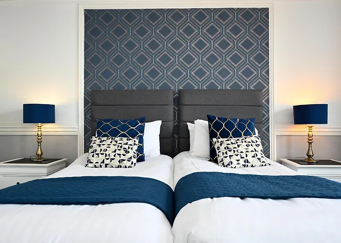 Hotels With Four Stars Mackays