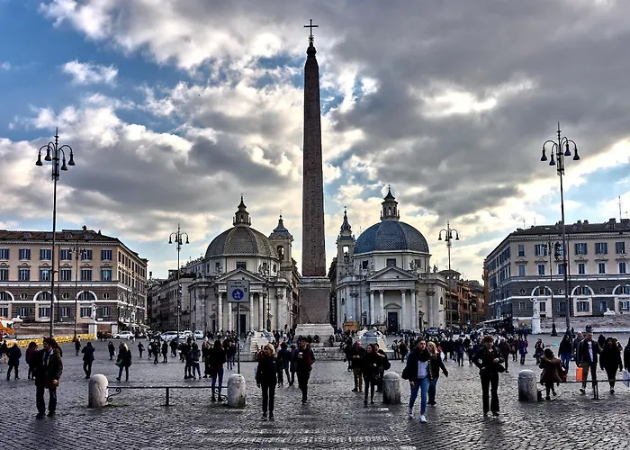  Club Navona