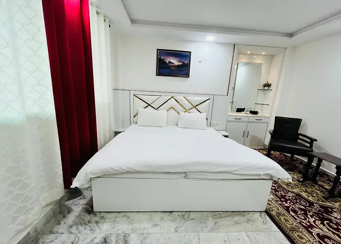 Alibaba'S Indiana Homestay