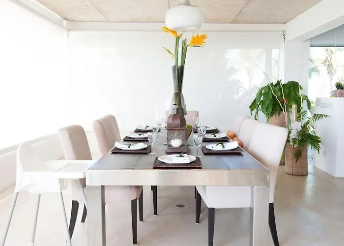 Casa Phil - Amazing Sea View Luxury Modern, Fully Staffed