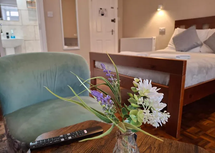 My Aparthotels Inn By The Sea, Portsmouth, Parking Ev 22Kw Available