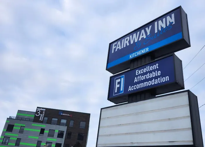 Motel: Fairway Inn & Suites