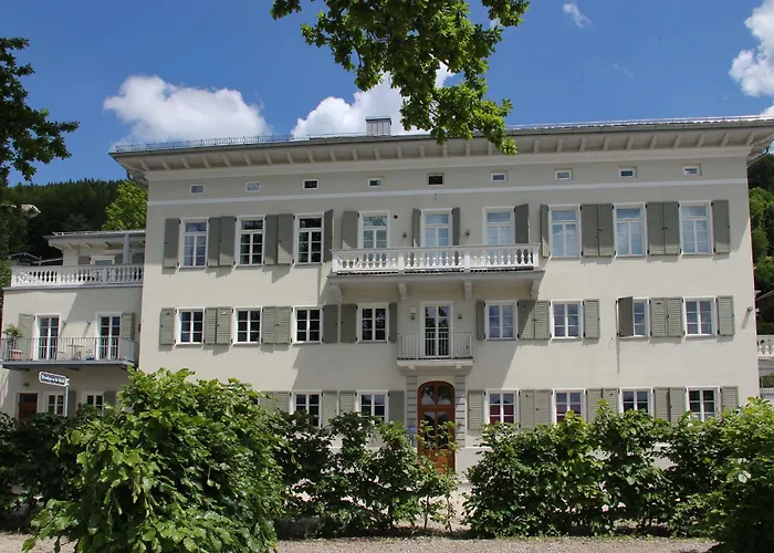 Palace Am