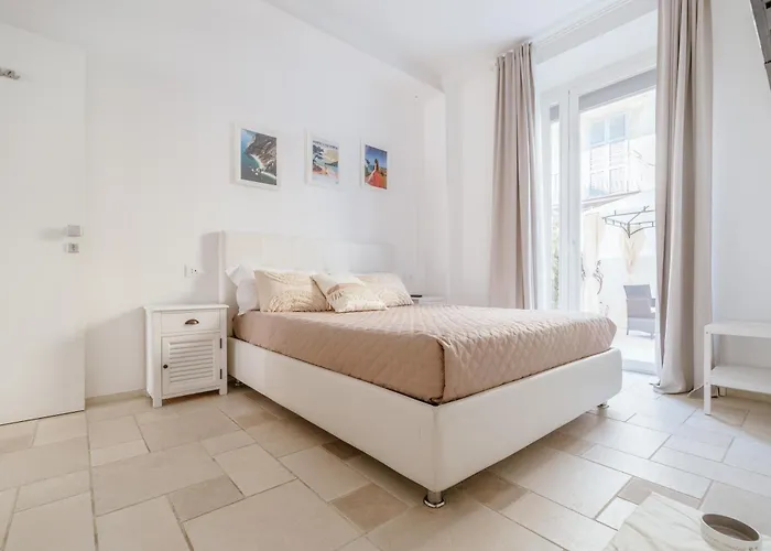 Home Alba Rooms