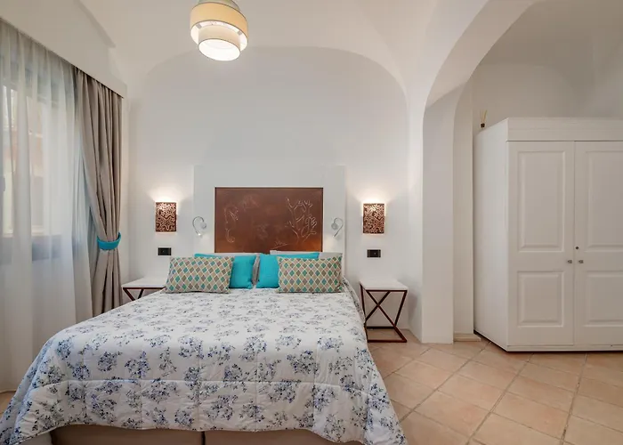 Sorella Luna Room Boutique