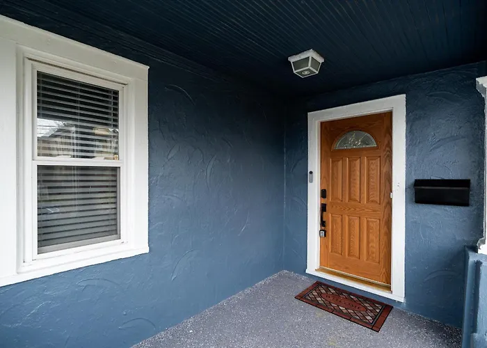 Luxury Short And Midterm Hyde Park Getaway