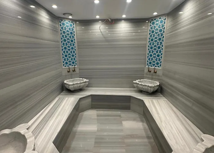 Family Hotel: Maywood Hotel