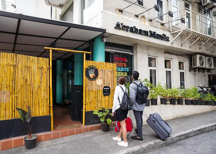 Abraham Manila - Located In Central Makati (Adults Only)