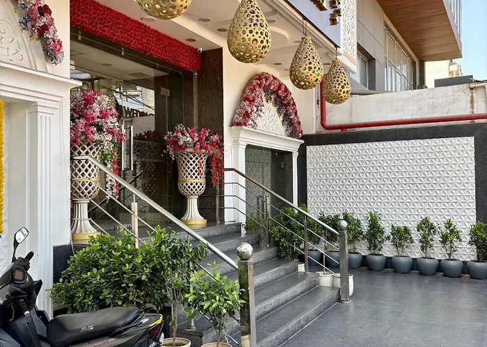Pension Guide Satyam Room