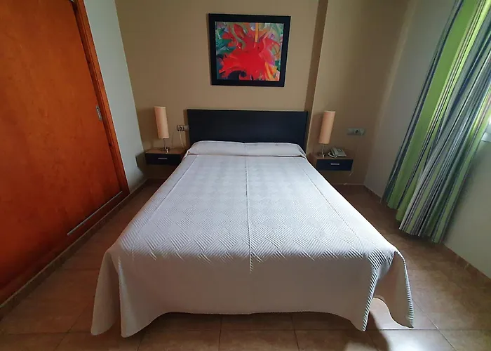 Hotel de 3 estrellas: Hotel y Apartamentos Conilsol