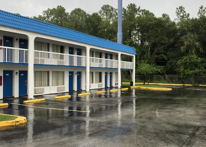 Motel 6-, Fl - Speedway