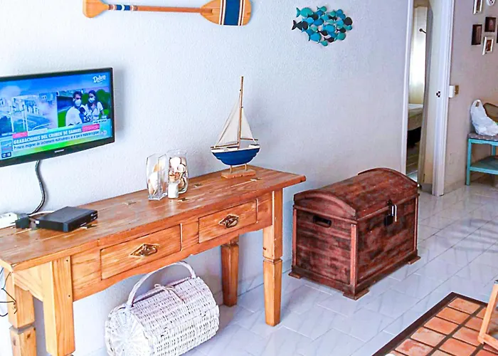 Bonito Apartamento En Playa De La Carihuela