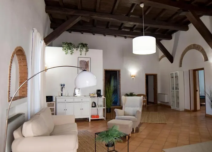 Albergo centrale: Bonne Nuit Terracina