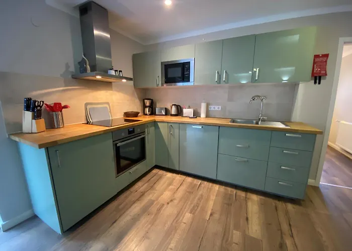 Amaroo - Gästehaus Potsdam “Charlottenhof”