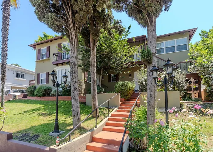 Perfect Suite Near Universal Studios