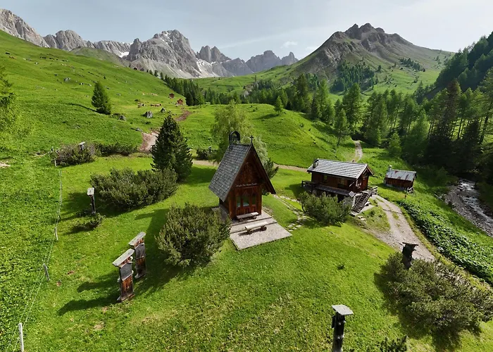 Rifugio Flora Alpina