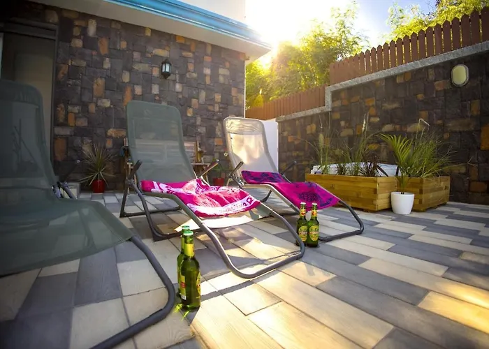 Apartment 10 Minutes Walk To Pereybere Beach