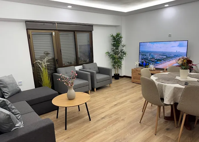 Entire Apartment In The Heart Of Downtown N&N